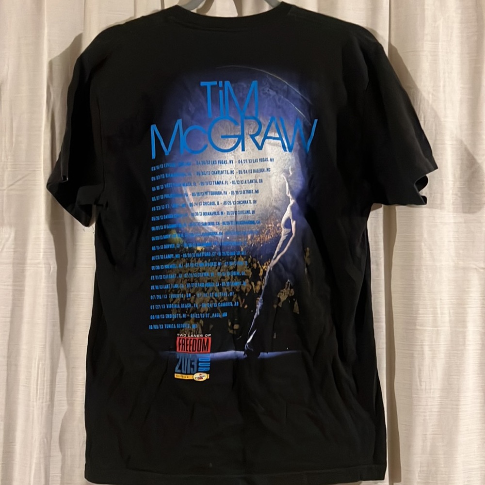 VINTAGE UNISEX TIM MCGRAW CONCERT COLLECTIBLE GRAPHIC TEE SIZE MEDIUM - Picture 3 of 4